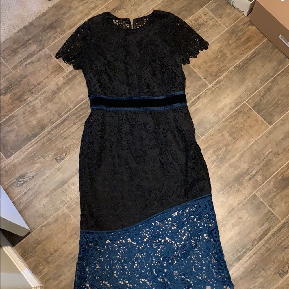 Lace midi black and blue dress